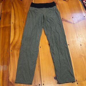 PRANA S Cargo Green Summit Pant Ruched Pocket
